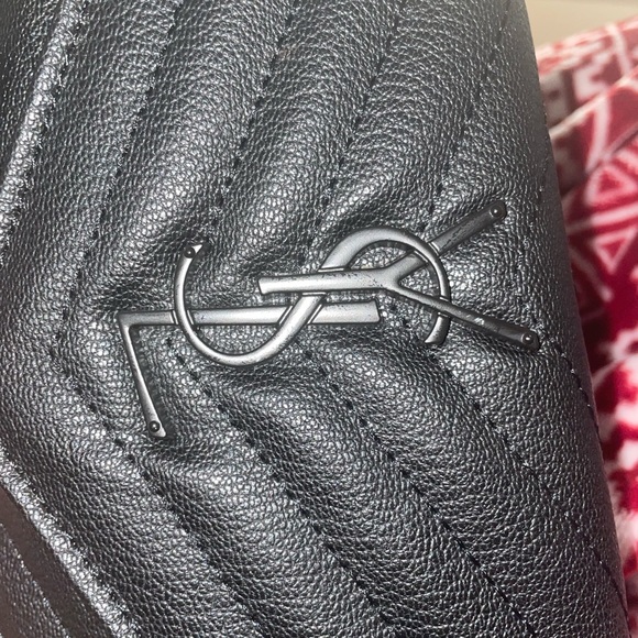 Handbags - Copy wallet on chain